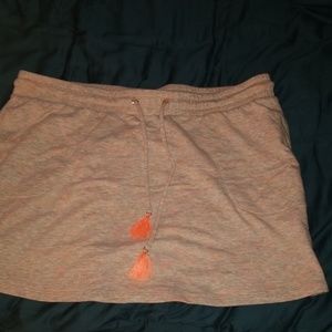 Skirt with pockets!!